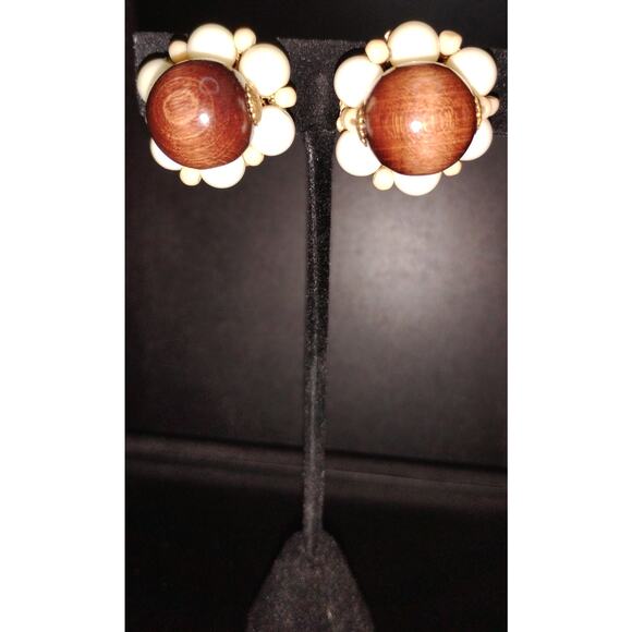 Vintage Miriam Haskell Clip-On Earrings Wood & Ivory-Tone Floral Cluster (1960s) - Picture 1 of 4